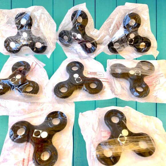 Hand Fidget Figit Spinner Gyro Desk Toy Anti-Stress Party Favers lot of 8 NEW - Picture 3 of 6